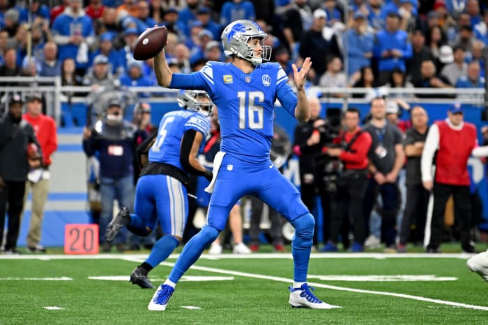 Detroit Lions quarterback Jared Goff passes the ball against the Tampa Bay Buccaneers.